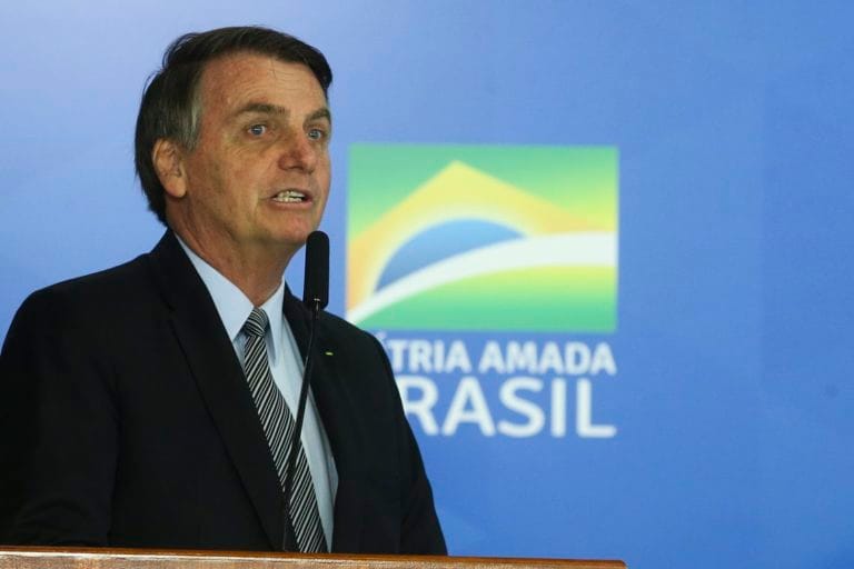 "Quem quiser seguro pode procurar uma seguradora", diz Bolsonaro sobre DPVAT