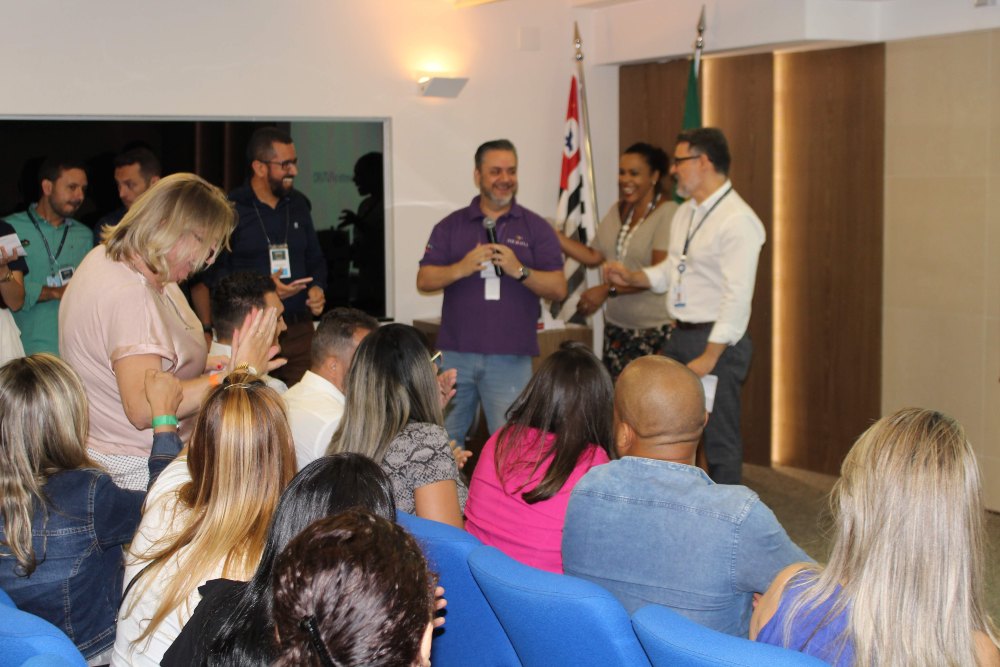 Regula Sinistros participa de evento para nova geração de corretores de seguros