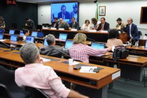 Corretores se preparam para audiência pública