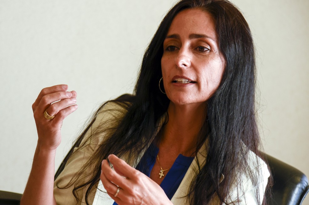 Corretores criam abaixo-assinado contra Solange Vieira