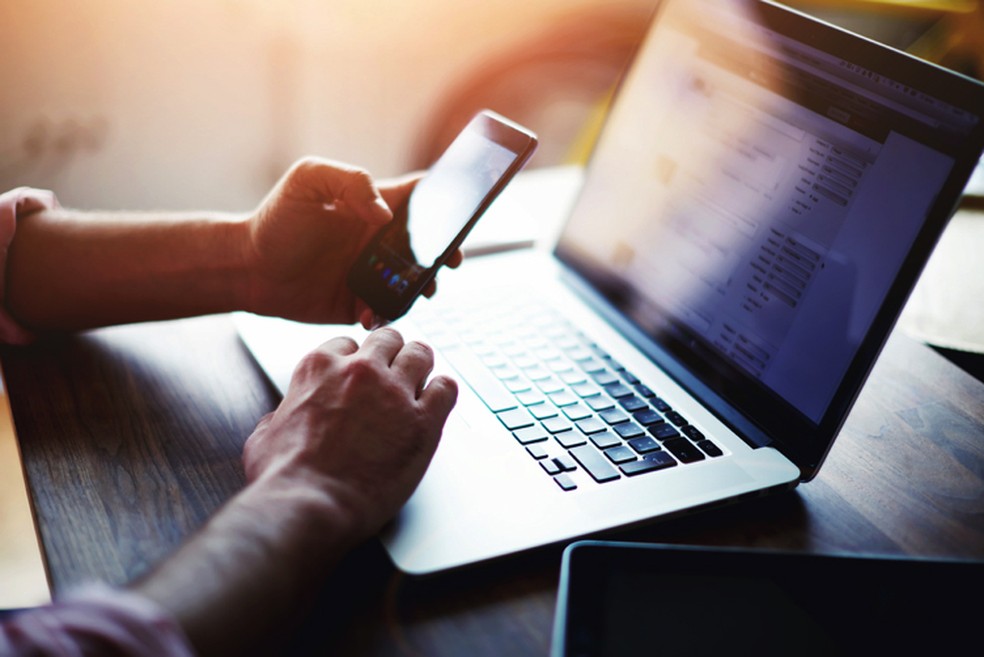 Tecnologia e corretor: apólices digitais permitem maior produtividade