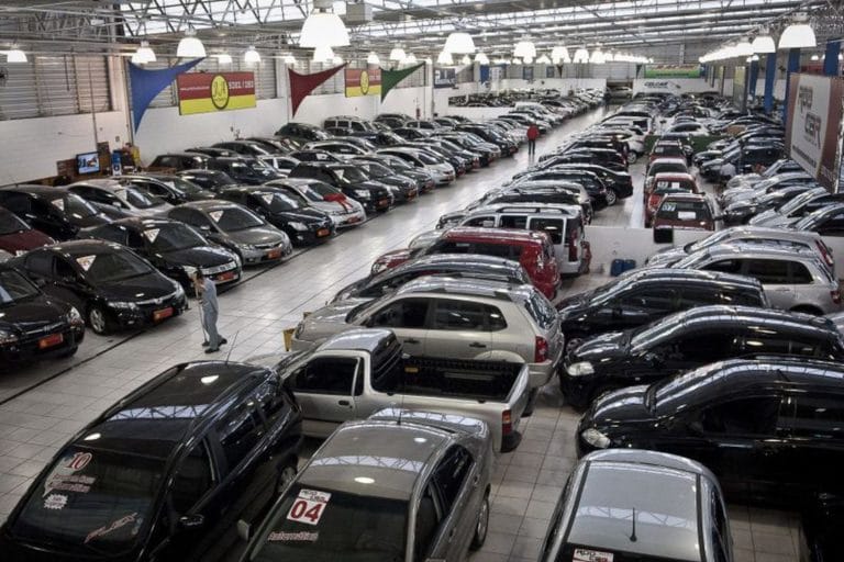 Vendas de veículos ‘maduros’ e ‘velhinhos’ cresceu 13% em 2019 e já afeta seguros