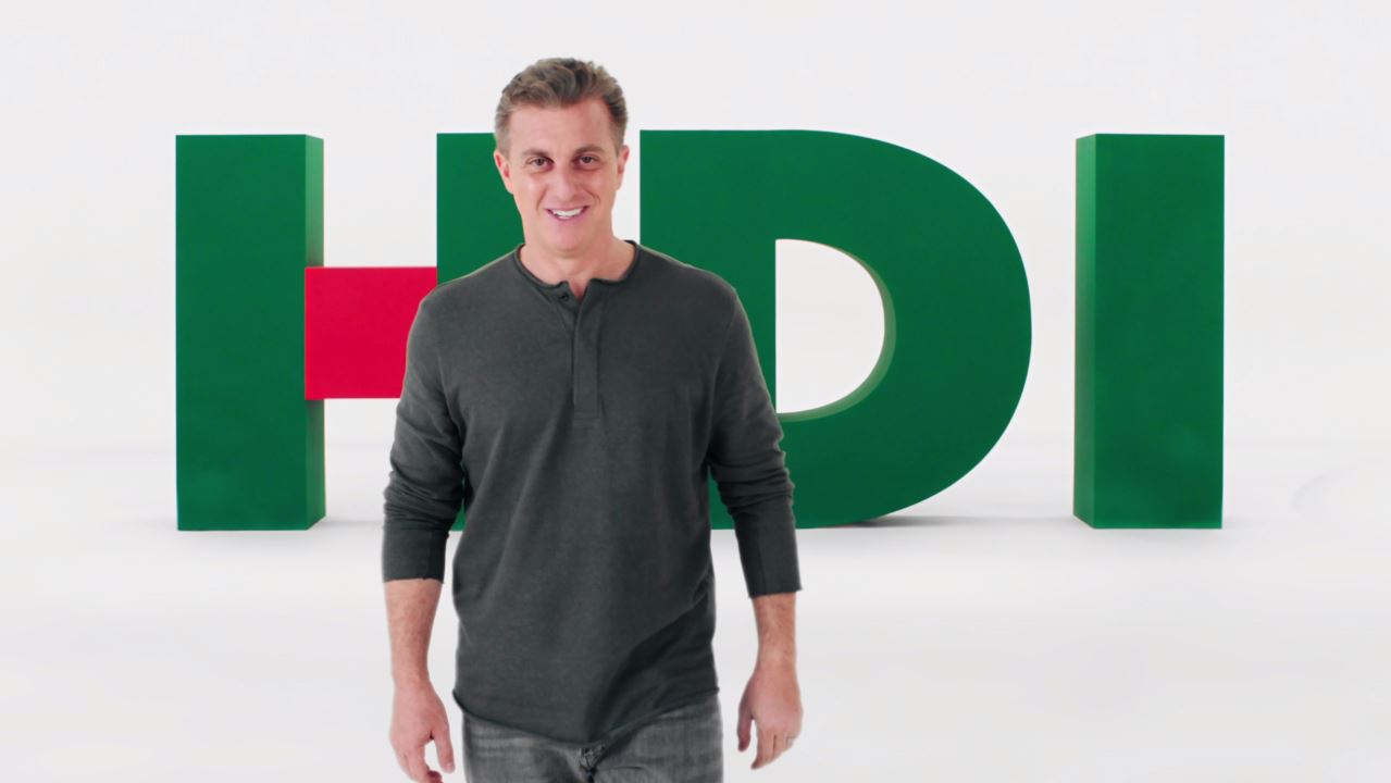 HDI Seguros lança novo filme publicitário com Luciano Huck