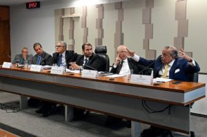 MP 905: corretores devem obter registro de autorreguladora