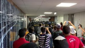 Servidores protestam contra reforma da Previdência na Assembleia de SP