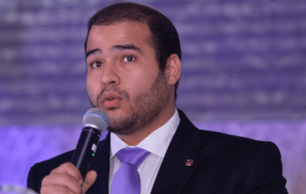 Lucas Vergilio promete investigar ações da superintendente da Susep