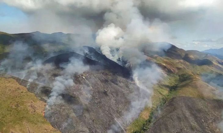 Golpe do seguro provoca grande incêndio em reserva no Rio