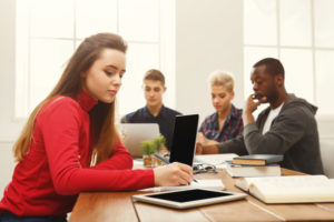 Porto Seguro abre inscrições para programas de Estágio e de Trainee