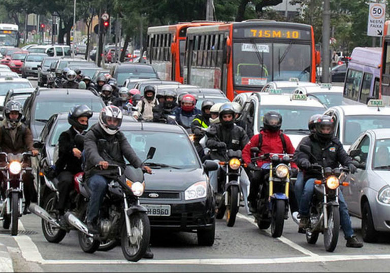 Santander avança no mercado com seguro para motos
