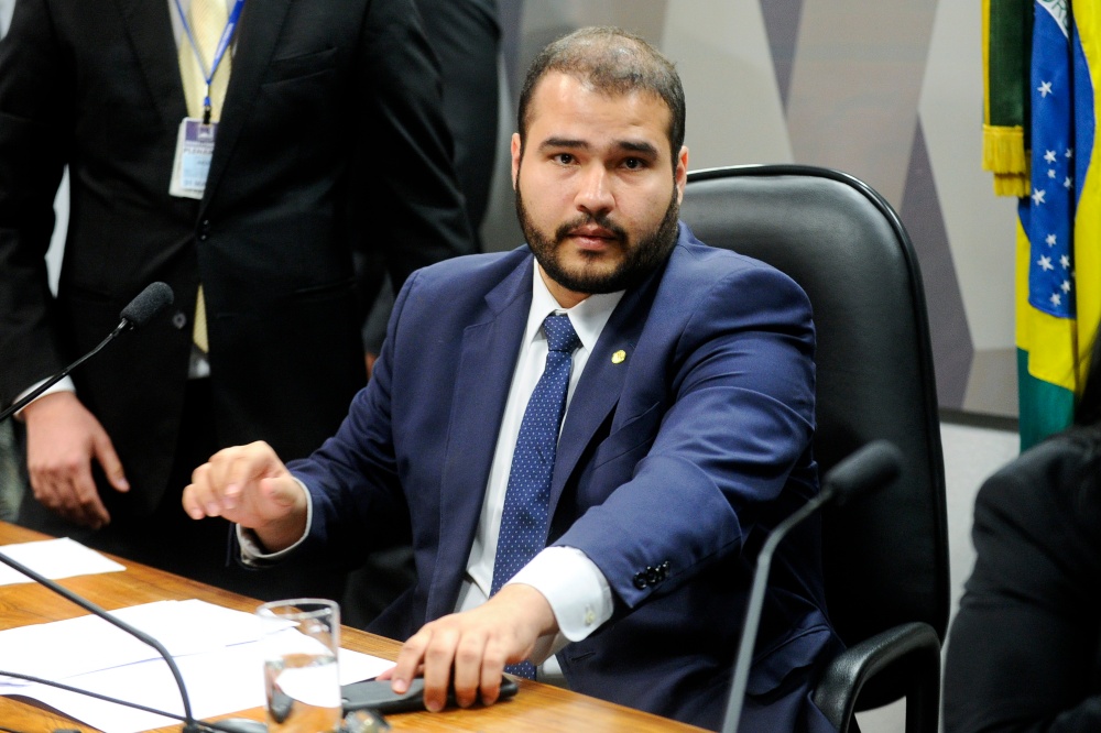 Corretor de seguros, Lucas Vergilio é escolhido líder do partido na Câmara