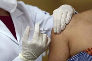 Seguradora concede desconto para vacinados contra Covid-19