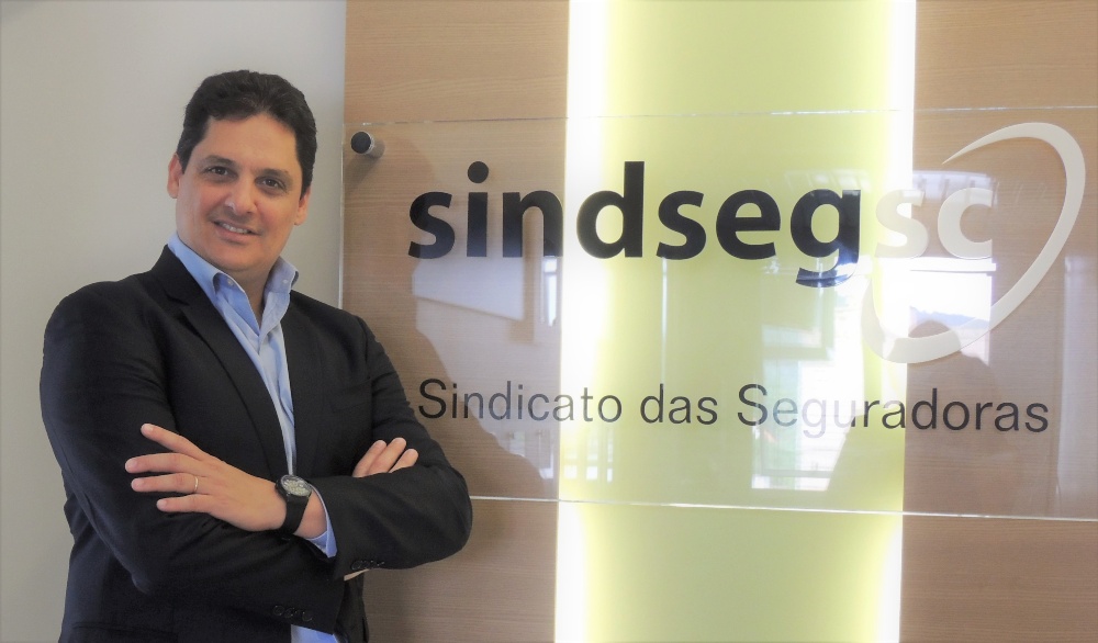 Luciano Vicente da Silveira é eleito presidente do SindsegSC para Gestão 2022/2025