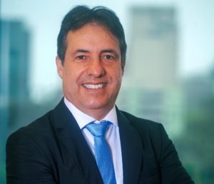Denis Morais é anunciado como novo presidente da FenaCap