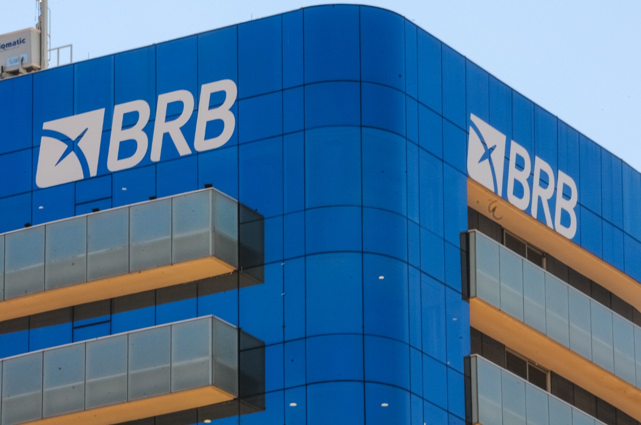 BRB firma acordo com seguradora para venda de seguros no balcão do banco