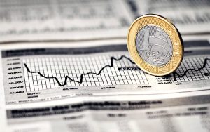 Coface prevê forte desaceleração do PIB brasileiro com crescimento de 0,2% em 2023