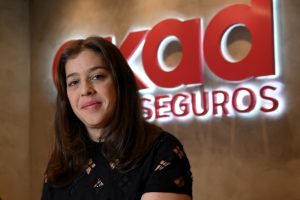 Akad anuncia Mariana Bruno como nova head de E&O e Cyber