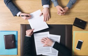 FenSeg realiza evento sobre seguro garantia com time de seguradoras e escritórios jurídicos