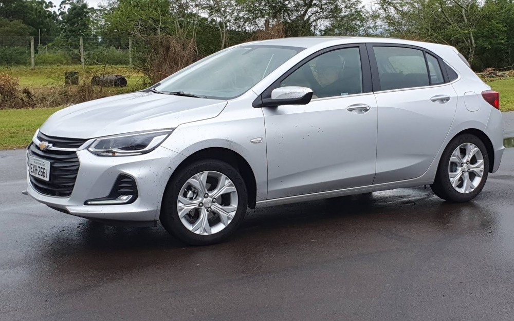O valor do seguro dos carros mais vendidos no Brasil registra leve aumento em agosto de 2023