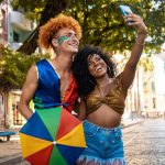Seguradora prevê crescimento de 15% na contratação de seguro celular no carnaval