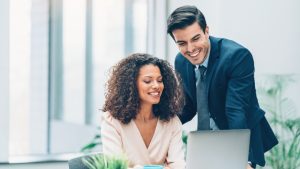 Há mais corretores idosos do que jovens no Brasil