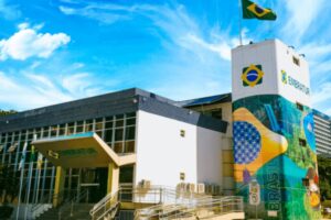 Embratur e Susep debatem seguro viagem para turistas estrangeiros