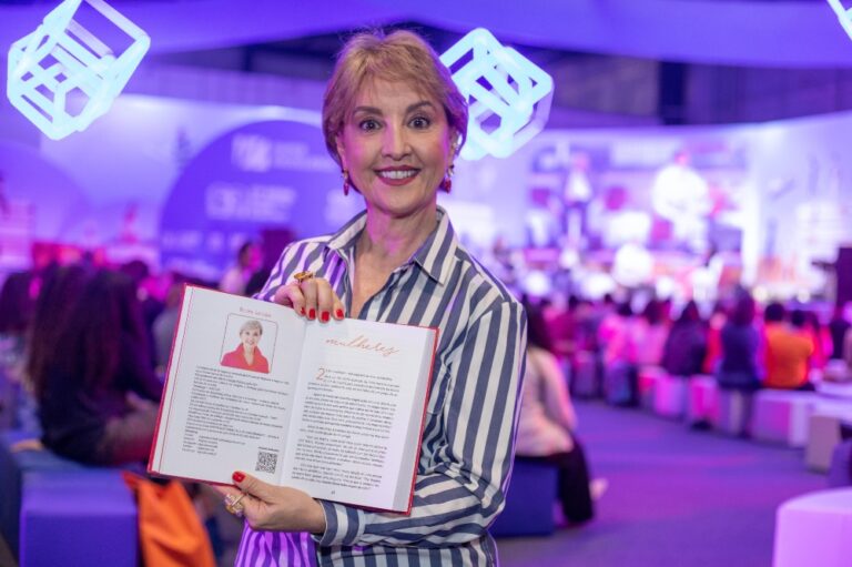 Regina Lacerda divulga ‘Mulheres no Seguro’ na 27ª Bienal do Livro em São Paulo