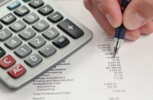 Lucro líquido das seguradoras recua 19,5% em agosto