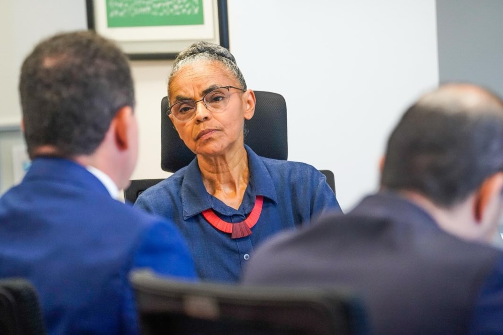Ministra do Meio Ambiente discute os riscos climáticos com o mercado de seguros
