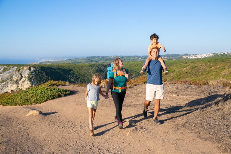 Famílias sem seguro viagem pagam até 10x mais em emergências médicas durante as férias de julho