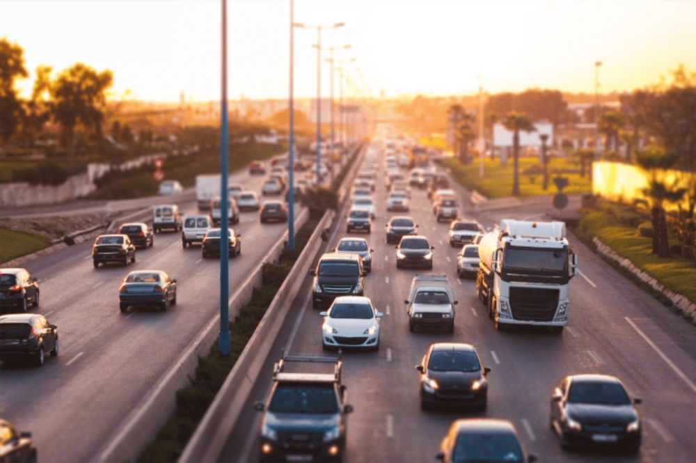 Estudo IPSA e IPSM mostra contraste entre seguros de carro e moto em 2025