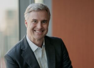 AXA no Brasil e Forza Seguros firmam parceria para elevar a proteção aos profissionais de saúde no Brasil