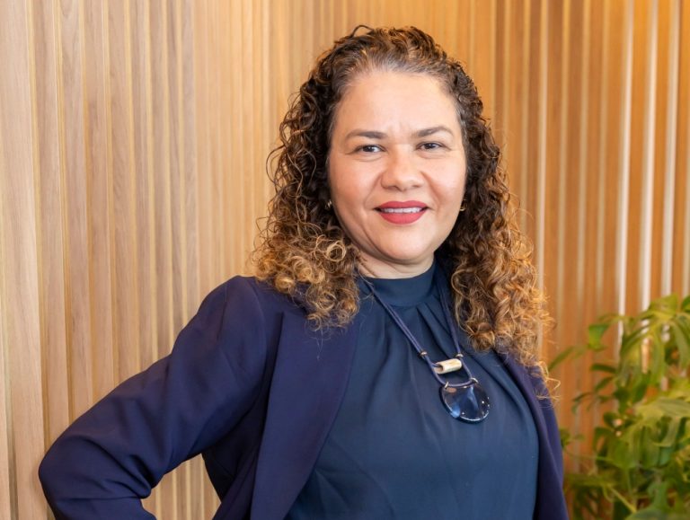 Zurich une agenda de equidade a condições comerciais no Mês das Mulheres 