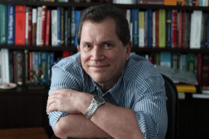 "A Lei do Seguro não aumenta a cultura do mercado", alerta professor