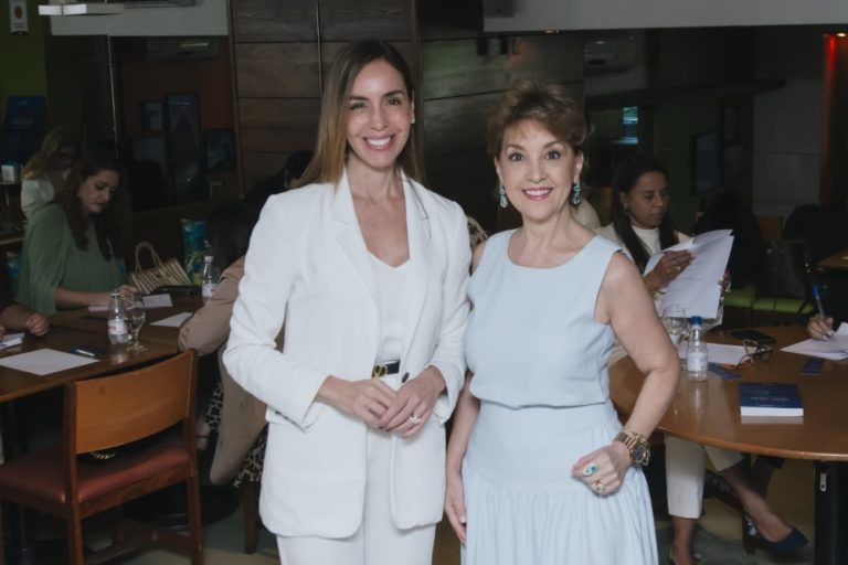 Almoço das Coautoras promove mentoria coletiva sobre posicionamento, influência e legado feminino