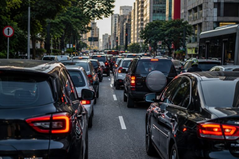 É possível contratar dois seguros para o mesmo veículo? Especialista esclarece regras e limitações