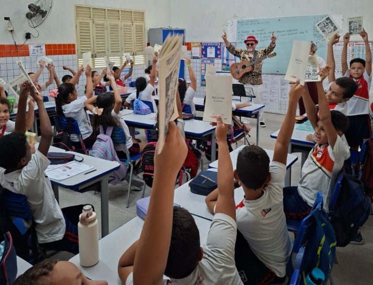 Projeto usa literatura de cordel para aproximar crianças do universo dos seguros