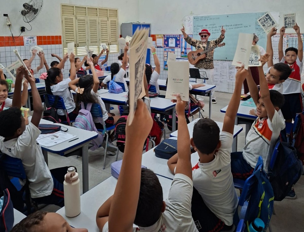 Projeto usa literatura de cordel para aproximar crianças do universo dos seguros
