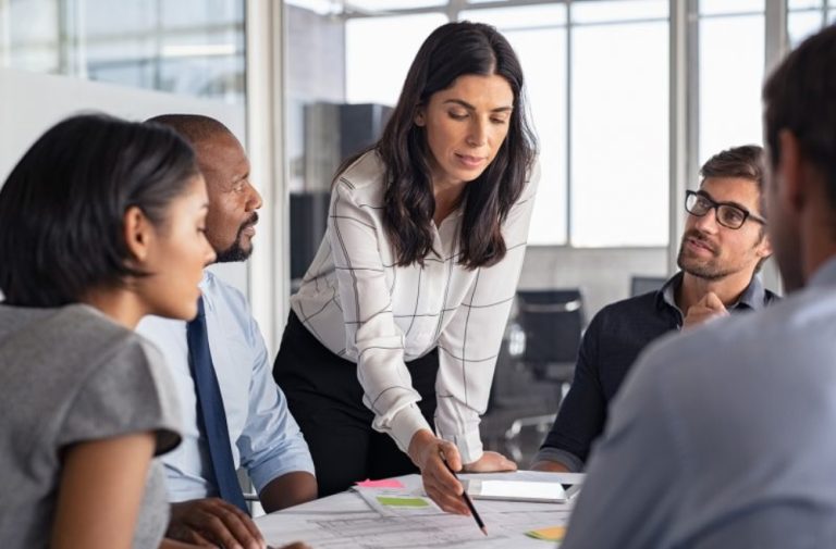 Mulheres são maioria nas seguradoras, mas ainda têm pouca presença na liderança