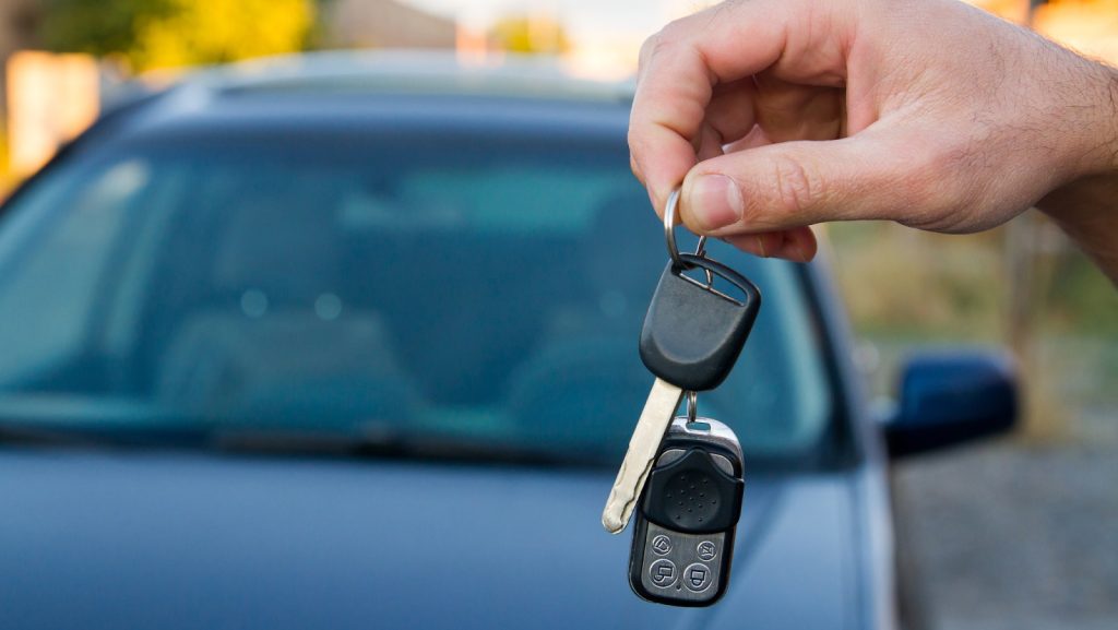 Projeto de lei obriga seguradoras a oferecer carro reserva a terceiros