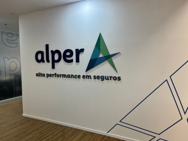 Em evento, Alper Seguros reforça protagonismo na gestão corporativa de riscos 