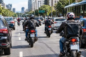 Seguro de moto recua 2,3% em agosto e volta ao menor índice de 2026