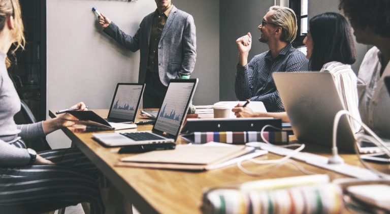 Seguros Unimed conecta área de treinamento à estratégia de negócios e eleva em 97,5% a percepção criativa do time