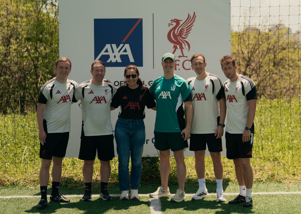 AXA no Brasil promove nova edição da Soccer Clinic do Liverpool FC para crianças em São Paulo