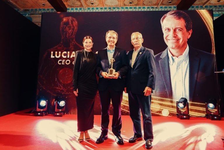 Luciano Soares, CEO da Icatu Seguros, é eleito o Homem de Seguro do Ano na 50ª edição do Oscar do Seguro